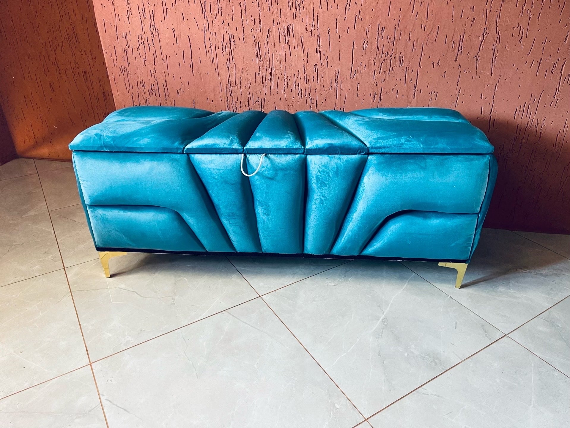 Extra large design blanket box