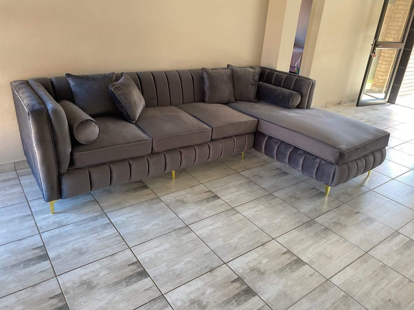 3-seater L-shaped couch
