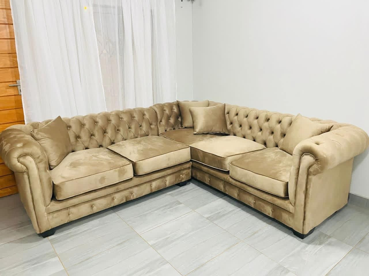 Nicole corner couch