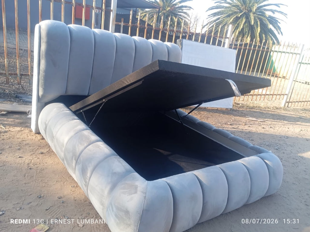Storage base and headboard set