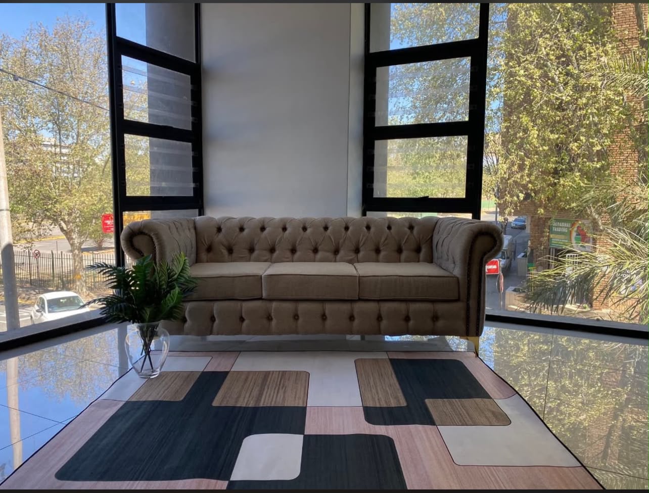 3 seater chesterfield couch