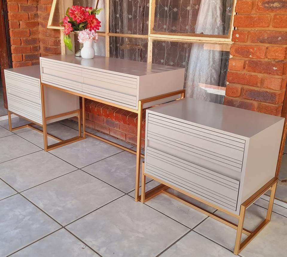 Dressing table set